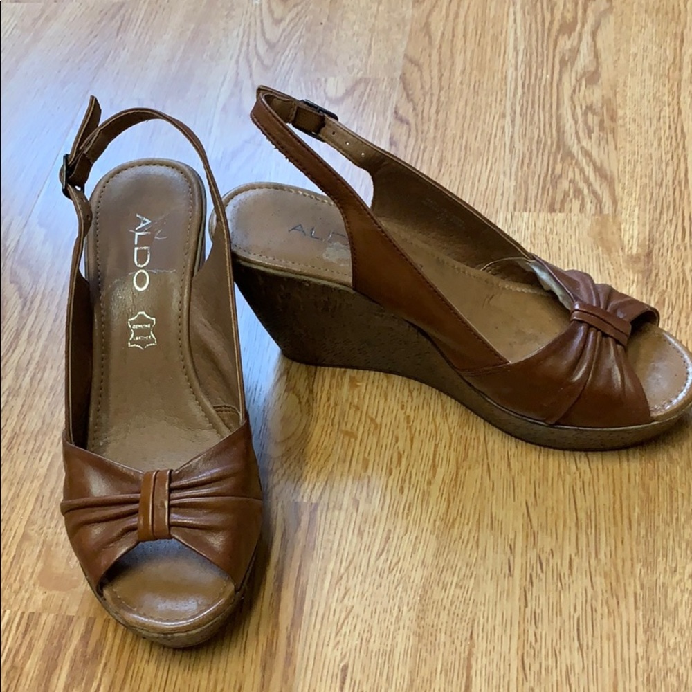 Aldo cognac Platform wedge sandal  shoes. Size 6.